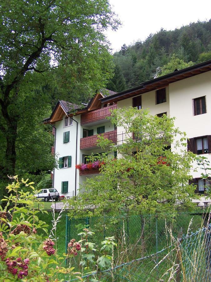 B&B Ai Pini Tiarno di Sopra Ngoại thất bức ảnh